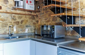 Chalet, balkon, pemandangan gunung | Dapur pribadi | Lemari es, microwave, kompor, dan mesin pencuci piring