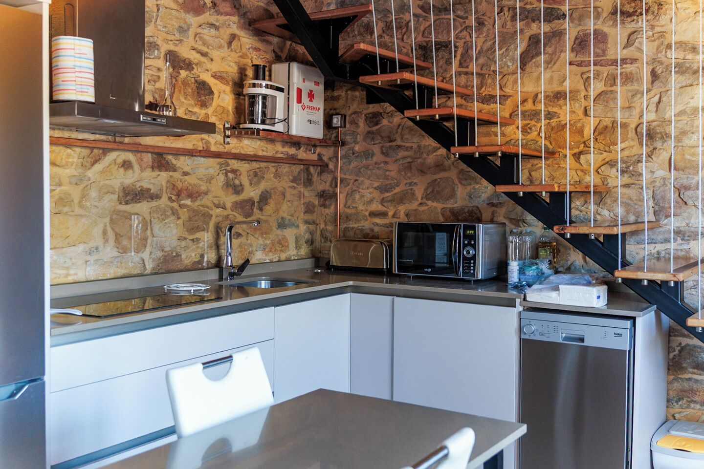 Chalet, balkon, uitzicht op bergen | Privékeuken | Een koelkast, een microgolfoven, een kookplaat, een vaatwasser