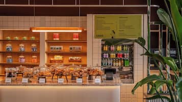 Desayuno buffet todos los días (con cargo)