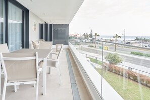 Outdoor dining - Sealine Torrox Costa Ry01 Apartment with Sea View, Wi-Fi and Air Conditioning (Torrox)
