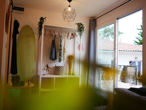 Deluxe Quadruple Room, Private Bathroom, Garden View | Free WiFi - SURFinn Vieux Boucau (Vieux-Boucau-les-Bains)