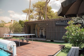 Tempat makan outdoor