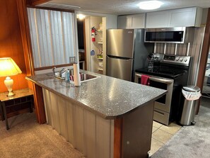 Microwave, oven, stovetop - Adventures Start Here-Walk to Slopes (Angel Fire)