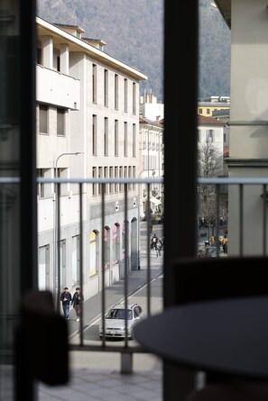 Interior - Brand-New 2BR Apartment in the Heart of Como, Duomo View (Como)