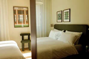 2 bedrooms, iron/ironing board, free WiFi, bed sheets - Brand-New 2BR Apartment in the Heart of Como, Duomo View (Como)