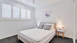 Unclassified image, 2 of 16, button - Tranquil Palms Pet-Friendly Near Moffat Beach (Moffat Beach)