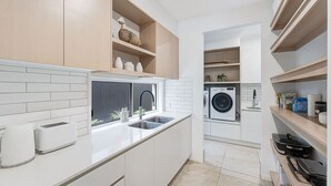 Unclassified image, 3 of 16, button - Tranquil Palms Pet-Friendly Near Moffat Beach (Moffat Beach)