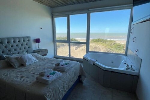 Violeta Beach Front Apartment