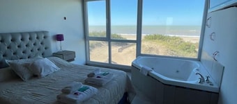 Violeta Beach Front Apartment
