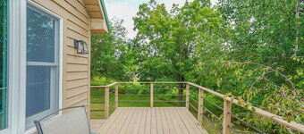 Terrace House - Central to Everything Leelanau!