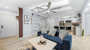 Smart TV - Modern Memories - Peaceful Lakeside View (Destin)