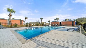 Utomhuspool