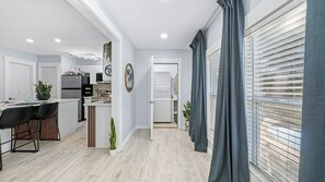 Fridge, microwave, oven, stovetop - Modern Memories - Peaceful Lakeside View (Destin)