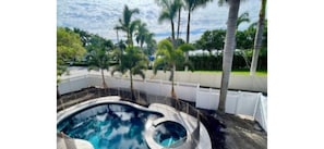 Pool - Private Pool house 1 mile from beach (Hollywood)