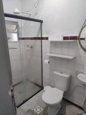 Bathroom - Grandma's apartment on the beach block. (Praia Grande)