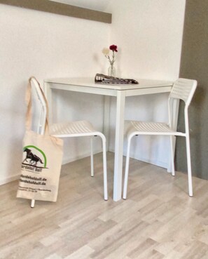 Interior - Cozy vacation apartment on a horse farm, themed apartment "Zebra" in Brandenburg (Dreetz)