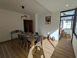 Dining - Guest House Alojamento Santa Catarina Suite 1 - Your refuge in the heart of Alenquer (Carregado)