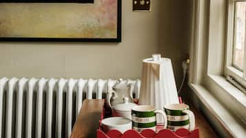 Iron/ironing board, free WiFi