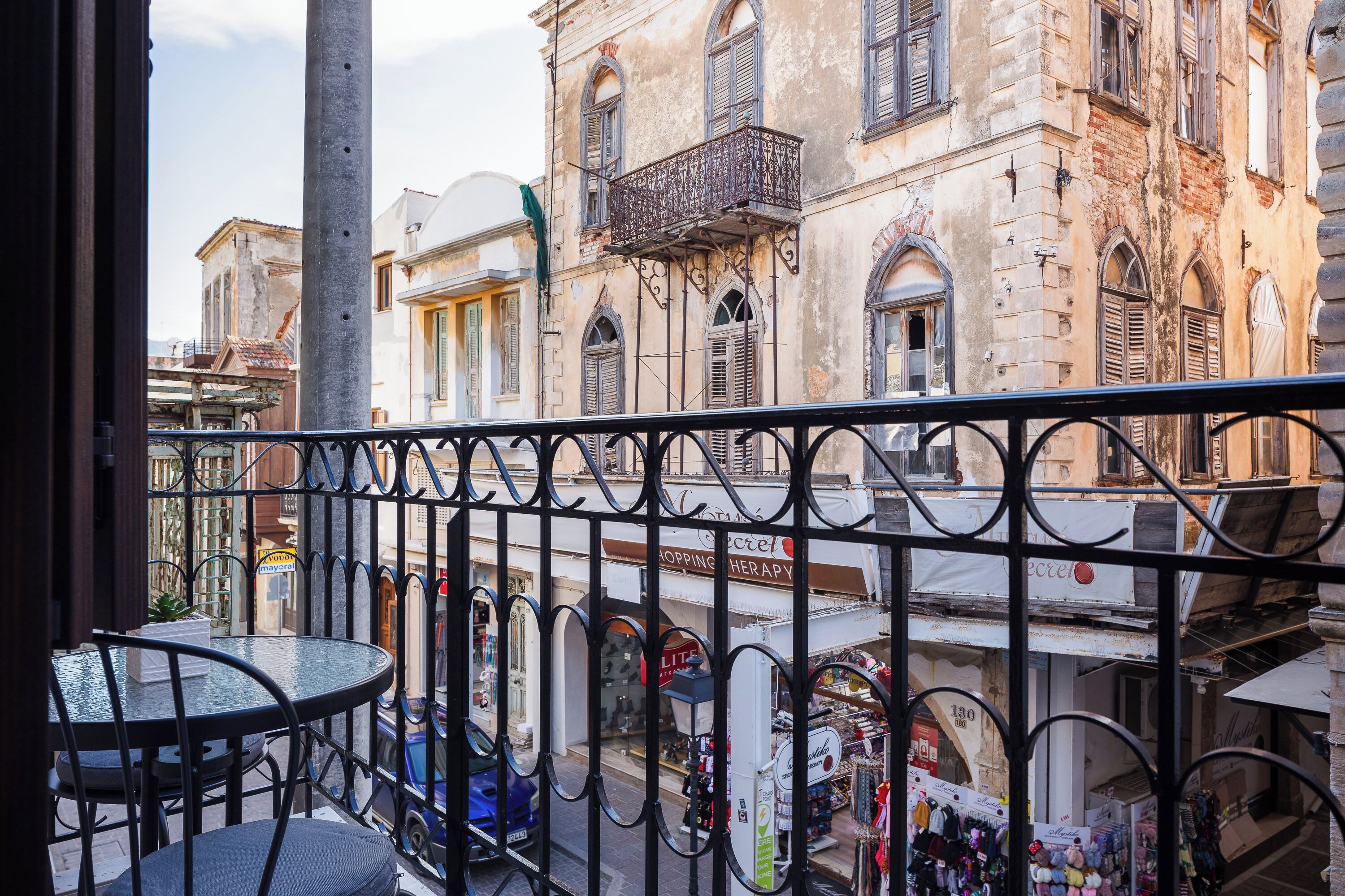 Suite, City View | Outdoor dining