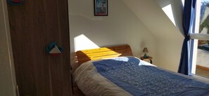 2 Schlafzimmer, Bügeleisen/Bügelbrett, Bettwäsche