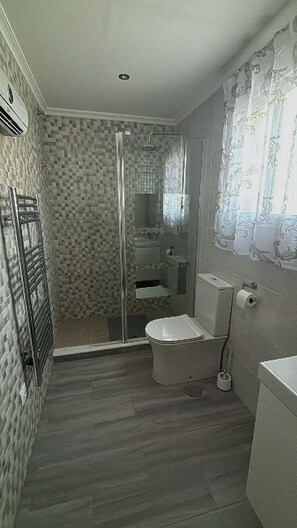 House, 3 Bedrooms, Smoking, Private Pool | Bathroom - House With a Private Pool (San Miguel de Salinas)