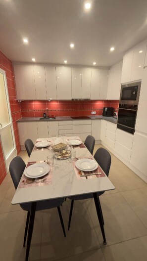 Dining room - House With a Private Pool (San Miguel de Salinas)