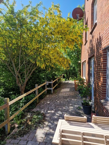 Apartment 'Fewo Anja' with Shared Terrace, Shared Garden and Wi-Fi