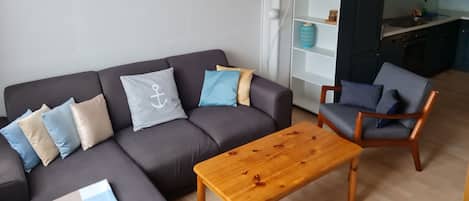 電視、乒乓球設施、音響