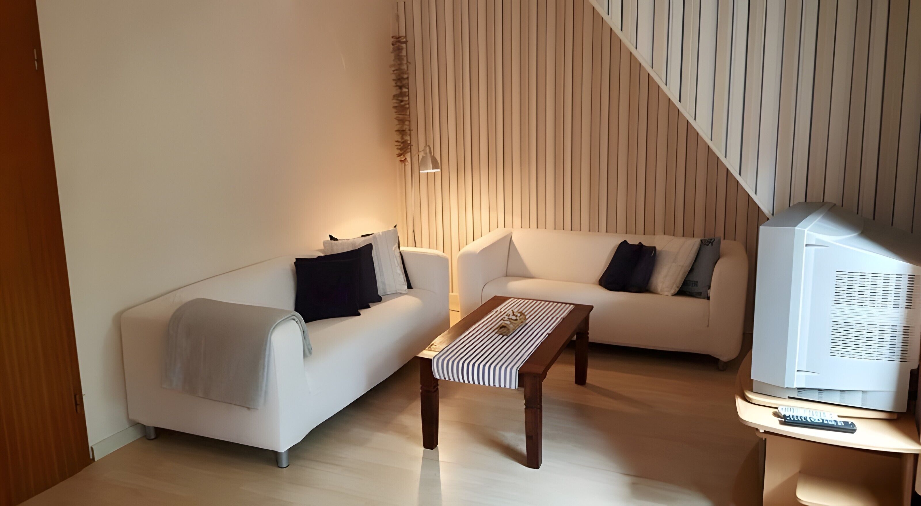 TV, table tennis, stereo