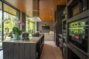 Deluxe Villa, 4 Bedrooms, Private Pool, Park View | Private kitchen | Full-sized fridge, microwave, oven, stovetop - Kelapa Luxury Villa (Sukawati)