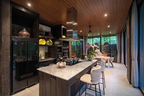Villa Deluxe, 4 chambres, piscine privée, vue parc | Cuisine privée