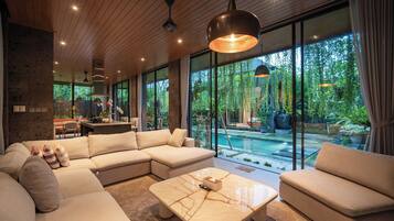 Villa – deluxe, 4 soverom, privat basseng, parkutsikt | Innvendig