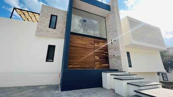 Casa, 4 habitaciones, alberca privada, vista al lago | Exterior
