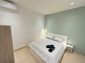 熨斗/熨衣板、WiFi、床单