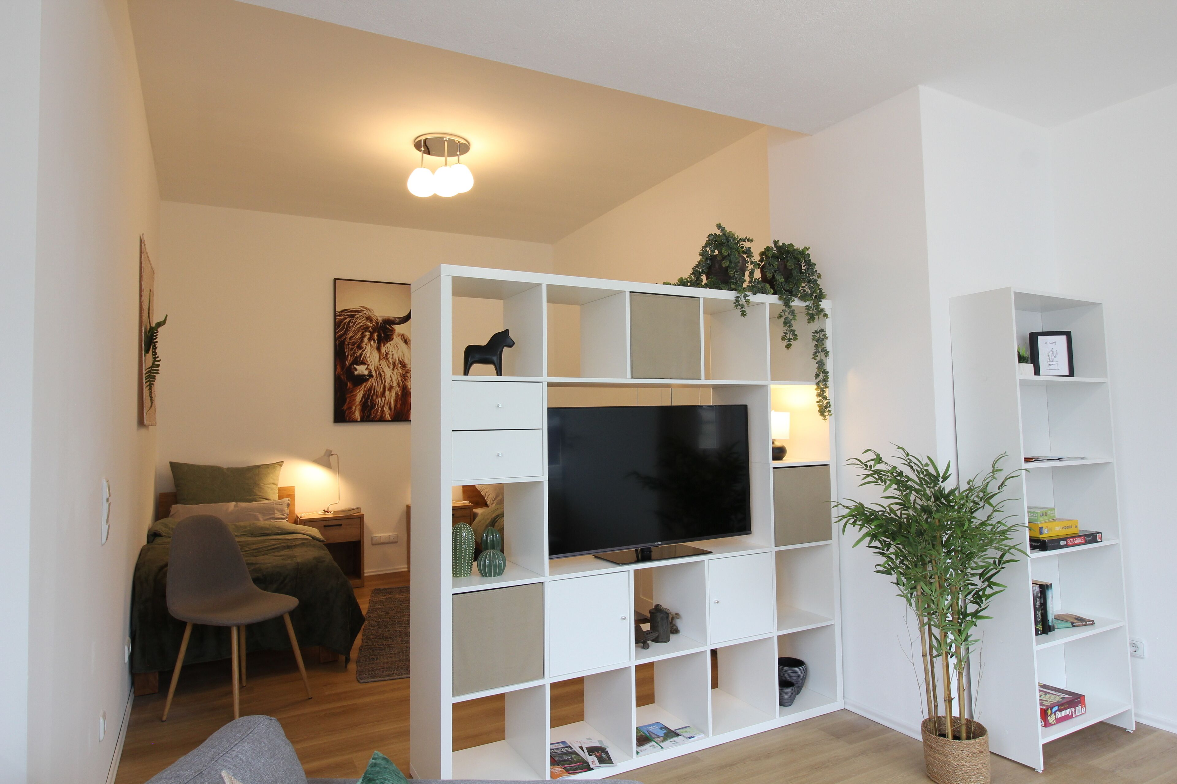 Bureau, fer et planche à repasser, Wi-Fi gratuit, draps fournis