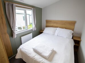 3 bedrooms, WiFi, bed sheets