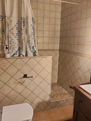 Shower, hair dryer, towels, soap - Nice apartment 5 minutes from the center of Santa Cruz. (Santa Cruz de Tenerife)