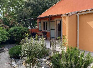 Exterior - Gîte Cigales 2, Your Provençal Retreat in Le Petit Paradis (Allemagne-en-Provence)