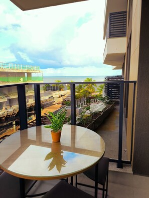 Appartement, uitzicht op zee | Buiten dineren