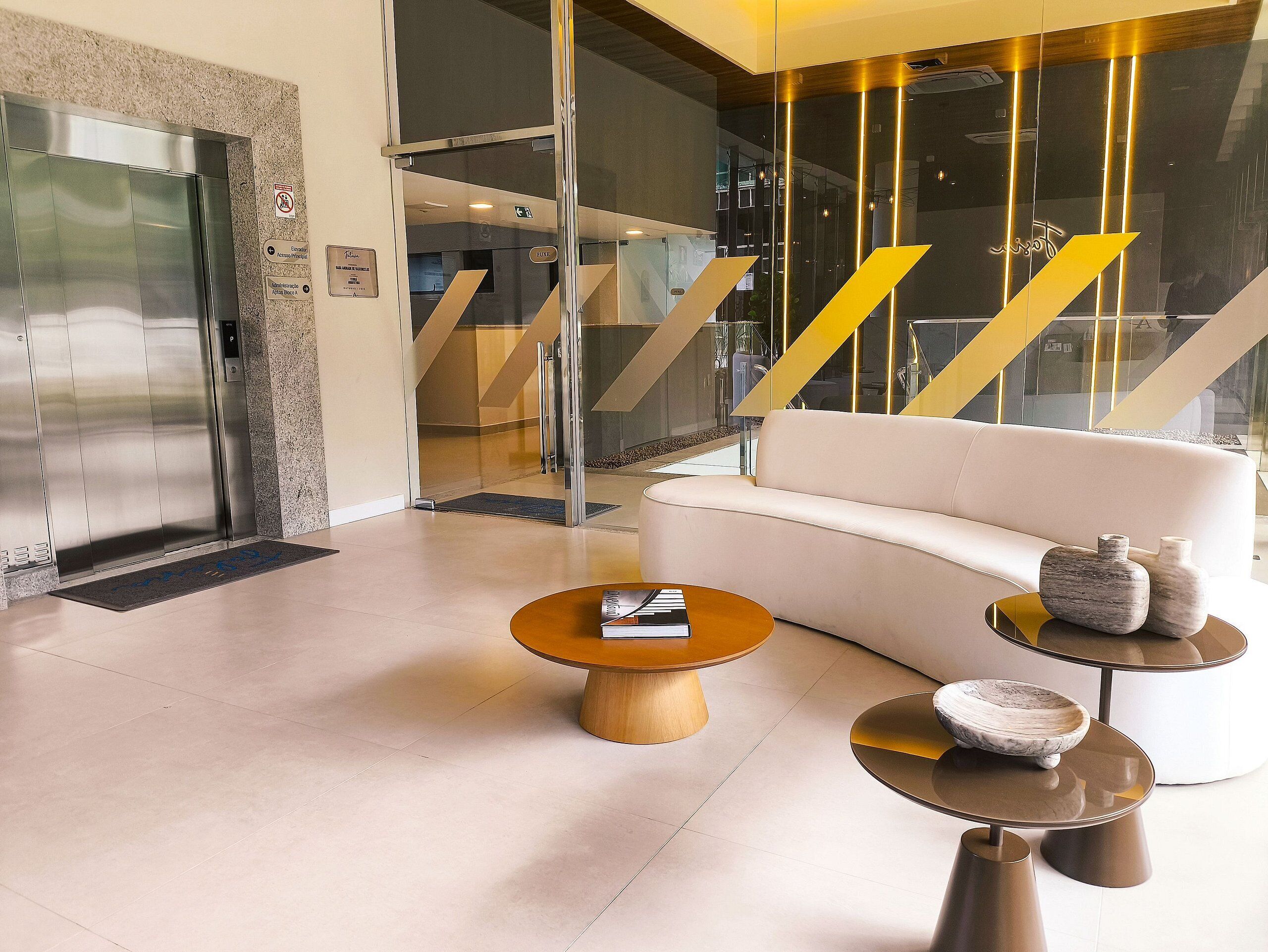 아파트, 바다 전망 | 로비