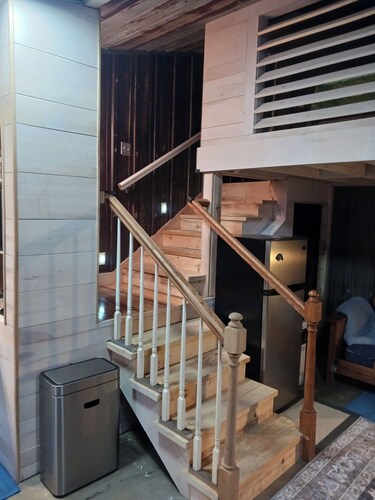 Loft suite with cozy Queen minutes from Makers Mark , Log Still , Gethsamane