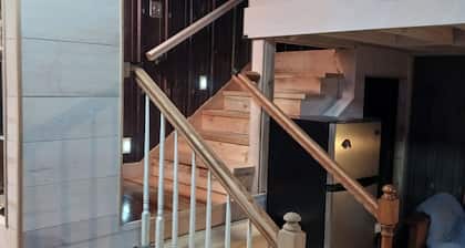 Loft suite with cozy Queen minutes from Makers Mark , Log Still , Gethsamane