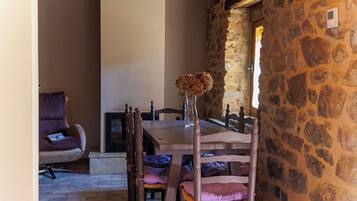 Hus, balkong, fjellutsikt | Spiseområde