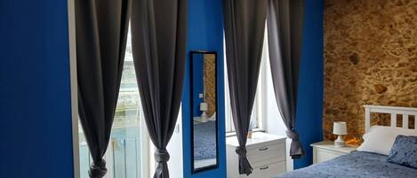 1 bedroom, in-room safe, free WiFi, bed sheets