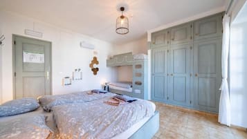 Deluxe Quadruple Room, Balcony, Ocean View