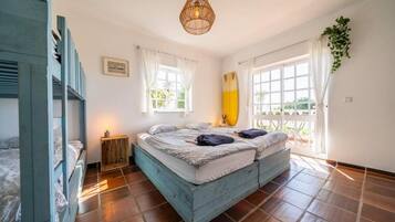 Deluxe Quadruple Room, Private Bathroom, Ocean View | Free WiFi, bed sheets