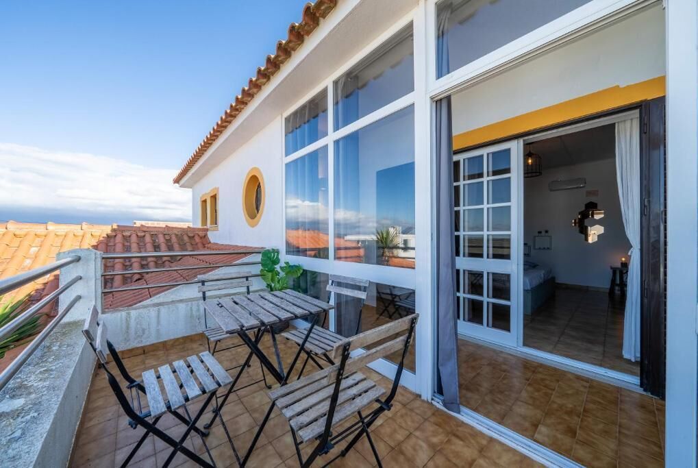 Deluxe Quadruple Room, Balcony, Ocean View | Outdoor dining