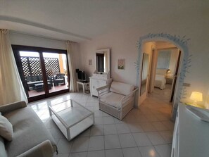 Living area - ELEGANTE BILO D2 CASA SANDRA (Golfo di Marinella)