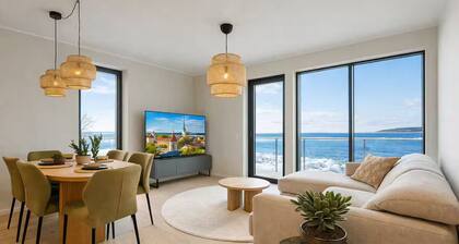 1st Row Beachfront Luxury 3BR Terrace + parking.