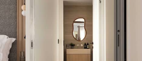 公寓 | 浴室 | 吹风机、洗发水